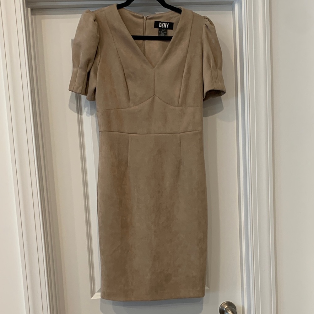 DKNY Beige ultra suede  Dress size 4 pleated sleeve NWOT